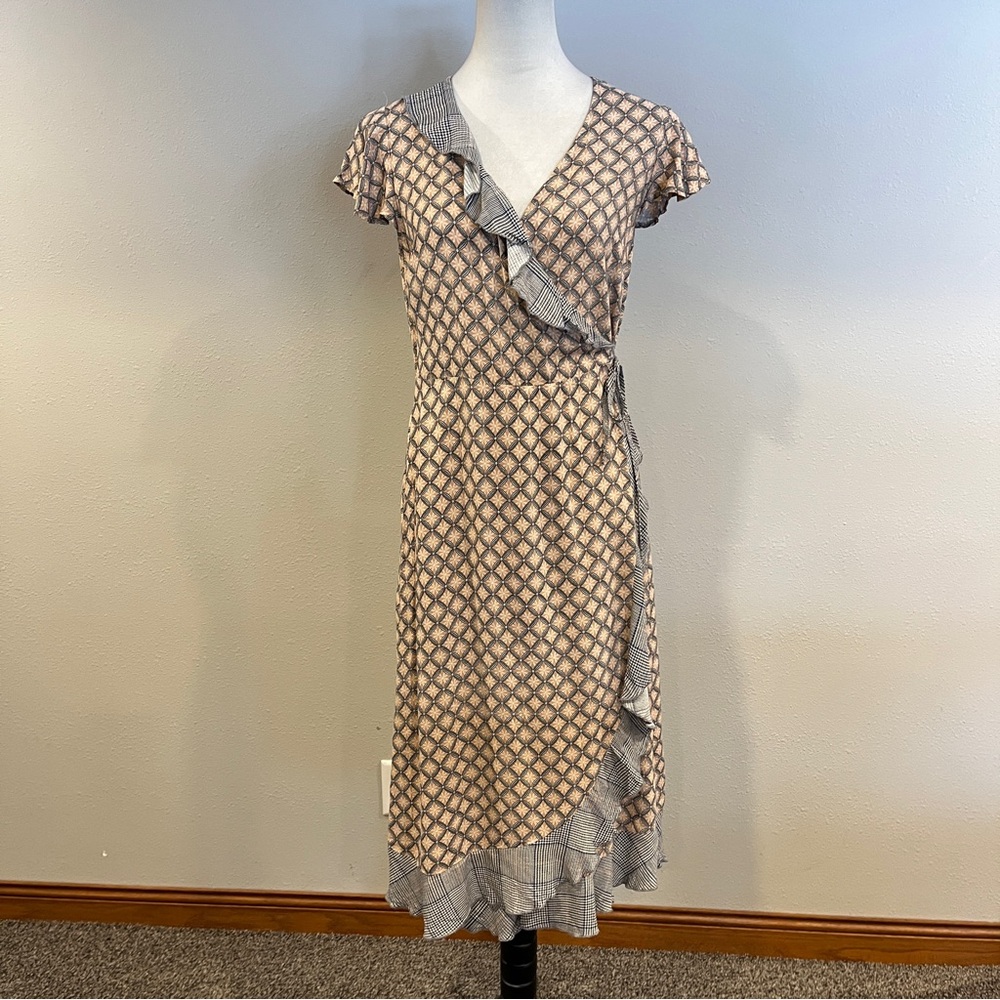 Mystree short sleeves wrap midi dress size medium